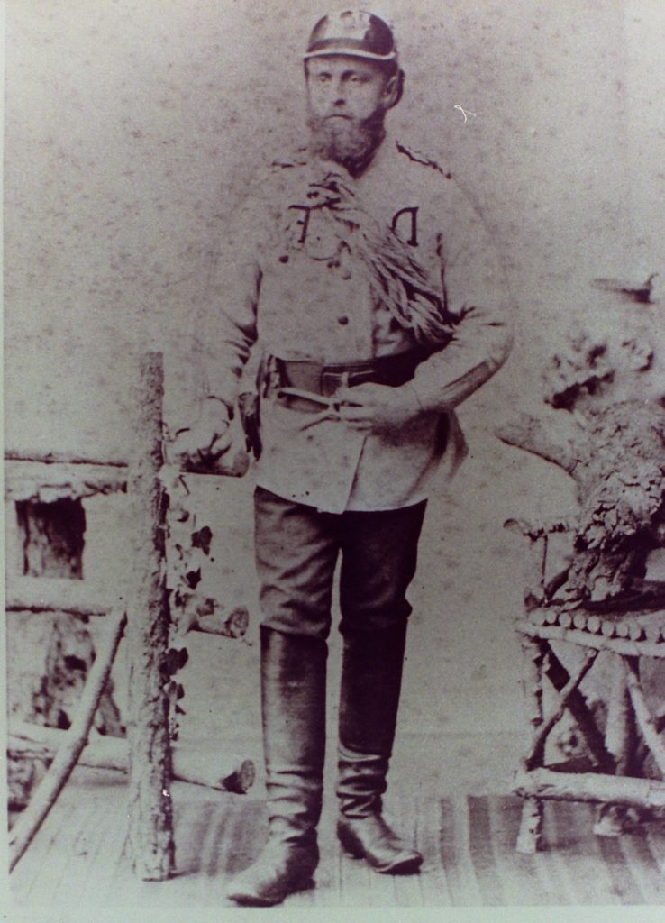 Mitbegründer der Wehr Arnold Schmitz (1850 – 1913) in der historischen Uniform
